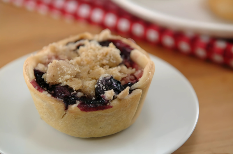 Very Berry Cheesecake Pie Bites